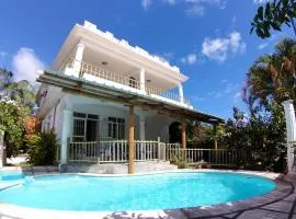 Spacious Apartment in Pamplemousses with Private Pool