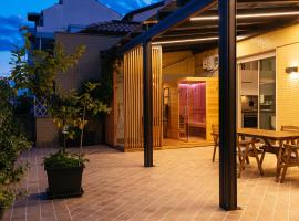 Luxury Penthouse with Sea View - New Sanification Protocol, хотел в Пескара