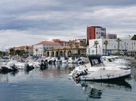 City center apartment, three-star hotel in Koper