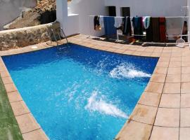 3 bedrooms villa with private pool enclosed garden and wifi at Villa de Ves, puhkemajutus sihtkohas Villar de Ves