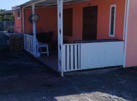 Studio with sea view terrace and wifi at Souillac 1 km away from the beach, хотел в Souillac
