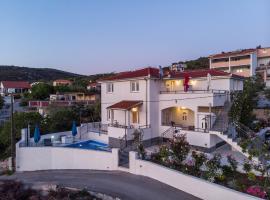 Apartment Villa Octopus, hotel v Vinišću