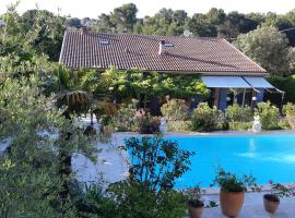 VILLA LA LICORNE - Piscine privée, Spa, Tennis, Golf à 9km, hotel a Belcodène