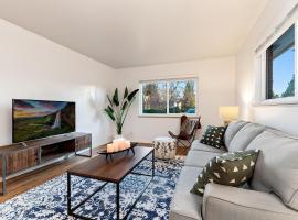 Stylish Getaway with Designer Touches - Free Bikes, hotel en Fort Collins