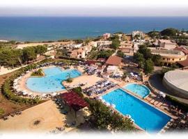 OASI DI SELINUNTE、マリネッラのホテル