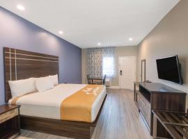 Days Inn & Suites by Wyndham La Porte, hotell i La Porte