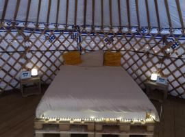 Yourte Mont-Saint-Michel, Hotel in Jullouville-les-Pins