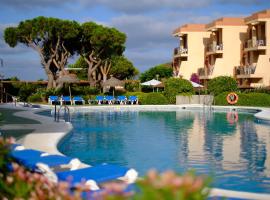 Aparthotel las Dunas, hotel in Chiclana de la Frontera