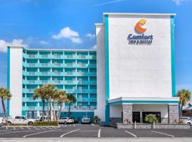 Comfort Inn & Suites Daytona Beach Oceanfront，戴通納海灘的飯店