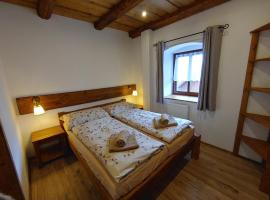 U Mikešů, hotel u gradu 'Vyšší Brod'