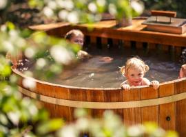 Treehouse Stvořidla, luxury tent in Světlá nad Sázavou