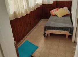 דירת נופש קסומה בטבריה, котедж у місті Тиверіада