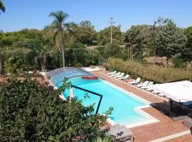 Masseria Resort Villa Gandoli-Piscina