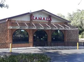 Ramada by Wyndham Temple Terrace/Tampa North