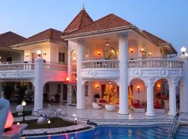 EMPIRE LAND Luxury Tropical Villa Pattaya Walking Street 4 Bedrooms