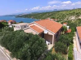 Holiday Home Mia by Interhome