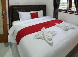 RedDoorz near CitraLand Gama City Medan
