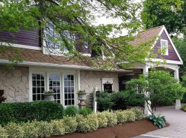The Inn at Leola Village, a Historic Hotel of America, bed & breakfast a Lancaster