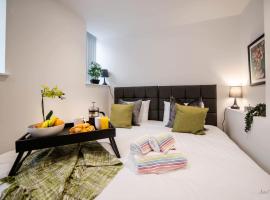 Charles Alexander Short Stay - Windmill House Apartments, hotel v destinaci Lytham St Annes