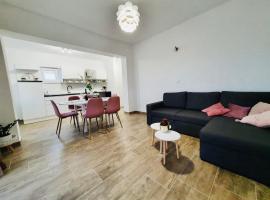 Apartman Školj, hotel u gradu 'Jovići'