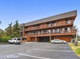 Cedar Lodge 221 condo