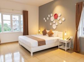 Alba Hotel, hotell i Hue