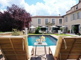 Hotel Le Saint Gelais, hotel em Angoulême