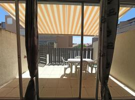 Appartement à Marseillan plage accès direct à la plage, hotel en Marseillan