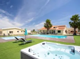 10 bedrooms villa with private pool enclosed garden and wifi at Palmela