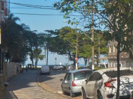 Flat Gonzaga Praia, apartmen servis di Santos