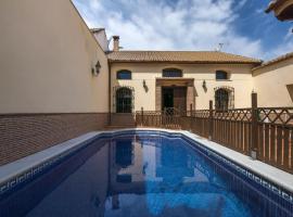 Rural house Santa F with private swimming pool, rental liburan di Kordoba