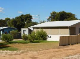 Cottage 57 - Topspot Cottages, hotel ramah hewan peliharaan di Jurien Bay