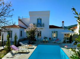 Planitas Villas, hotel in Skopelos Town