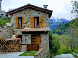 Casa de La Roca - Only Adults., planinska kuća u gradu 'Vilallonga de Ter'