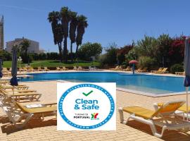 Hotel Luar, hotel u gradu 'Portimao'