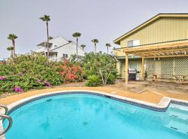 사우스 파드레 아일랜드에 위치한 호텔 South Padre Island Oasis with Pool Walk to Beach!