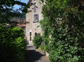 Gîte Les Gorges du Tarn, hotel económico en La Cresse