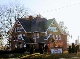 Iowa House Historic Inn、エイムズのホテル