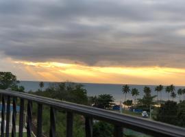 Stunning Sunset View, Walking distance to private beach, holiday home in Cabo Rojo