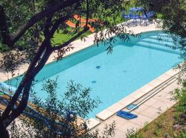 Villa d'une chambre avec piscine privee jardin clos et wifi a Montseret, hotell med pool i Montséret
