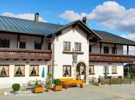 Pension Philippsreut "Zum Pfenniggeiger" – hotel w pobliżu miejsca Hausörter Ski Lift w mieście Philippsreut