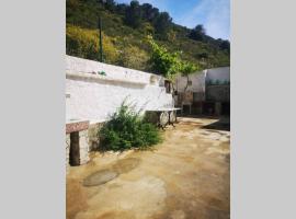 Casa cueva 2 habitaciones, baño, cocina, mirador, piscina en superficie Senderismo – domek wiejski w mieście Los Marquesados
