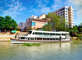 Krungsri River Hotel, hotel in Phra Nakhon Si Ayutthaya