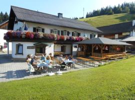 Bio Bauernhof Moas, hotel u gradu 'Lunz am See'