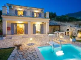 Trapezaki Villas, Seafront Accommodation