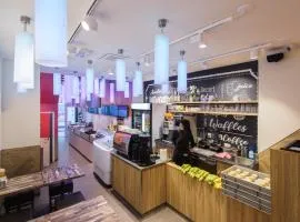 Hostel Warmoes Amsterdam