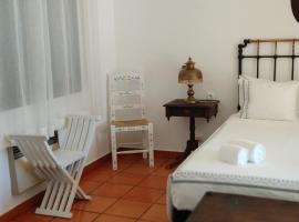 Casa das Hortências By Alojamentos Vitinho - Vila Nova MIlfontes, hotel romântico em Vila Nova de Milfontes