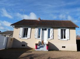 gite de l épinette, hotel v destinaci Commentry