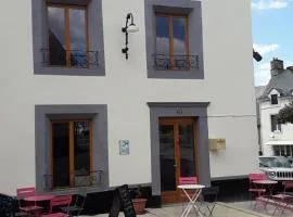 La Maison en Cézallier - Purple