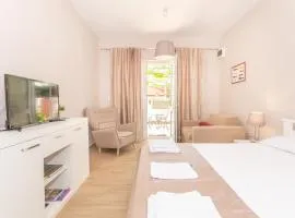Ioannis Apartments